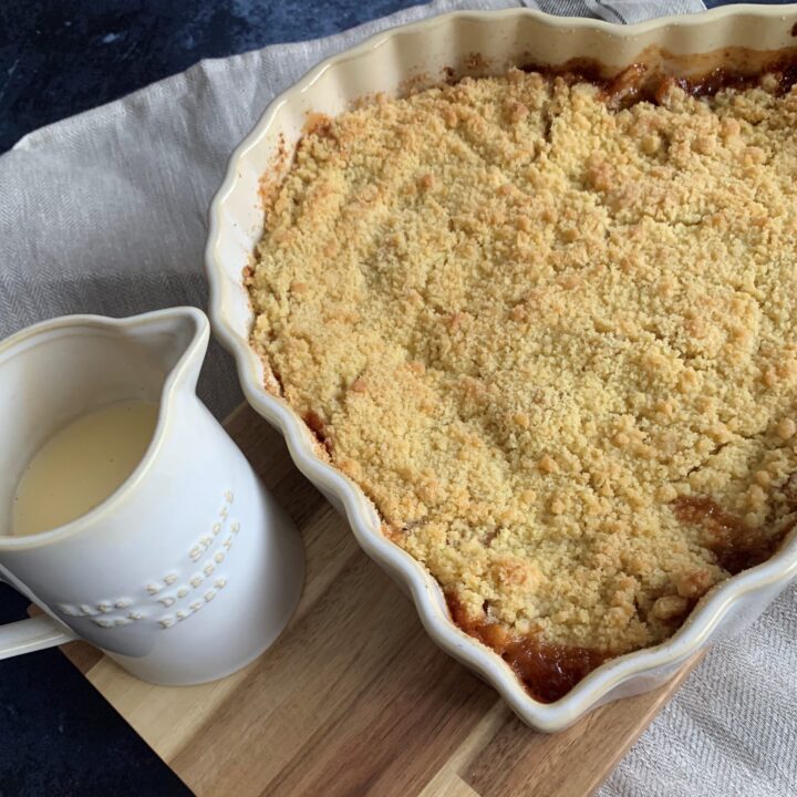 Apple and Cinnamon Crumble recipe