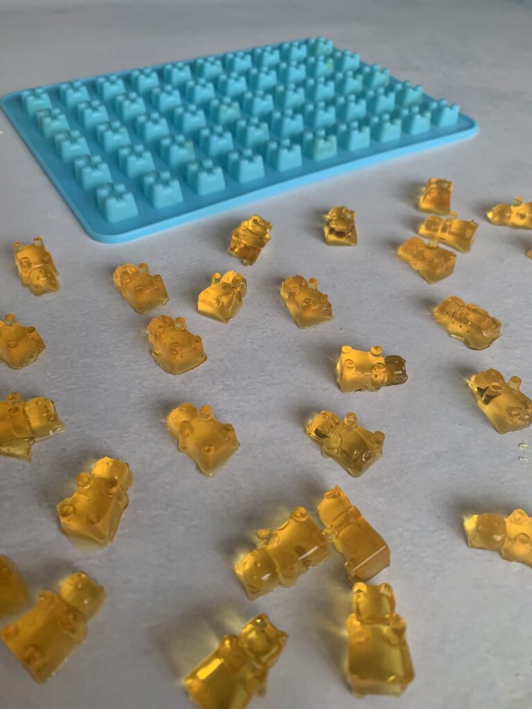 Ingredient gummy bears - easy homemade recipe