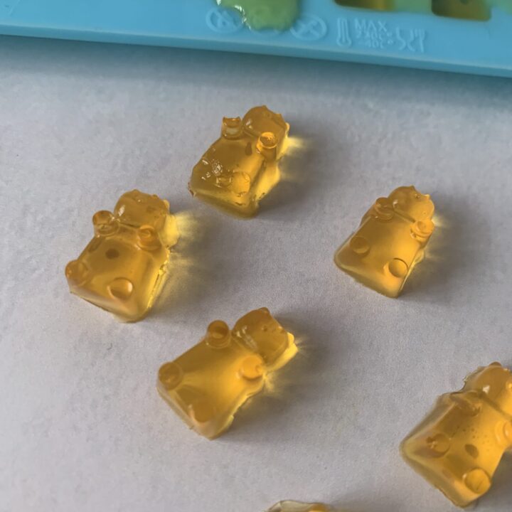 Ingredient gummy bears - easy homemade recipe