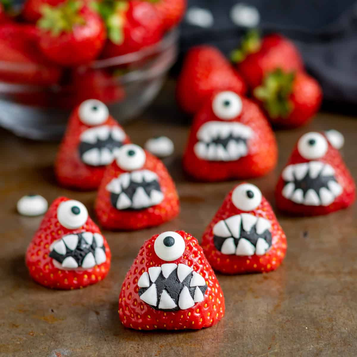 20 Fun & Easy healthy fruit Halloween snacks